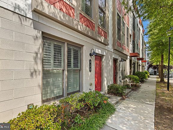 2nd image of 824 Snowden Hallowell Way