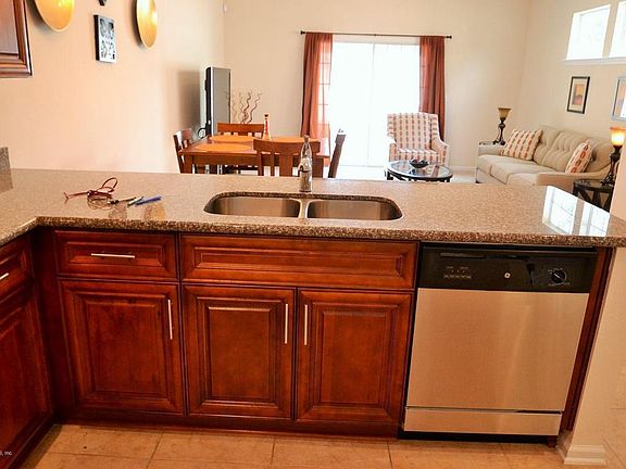 4th image of 11331 Estancia Villa Cir