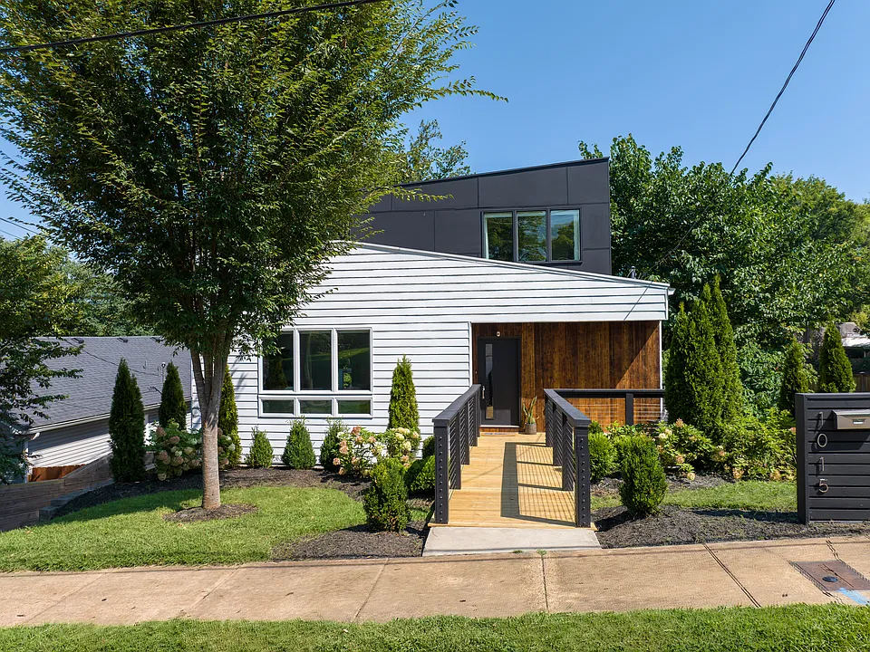 1015 Glenview Dr