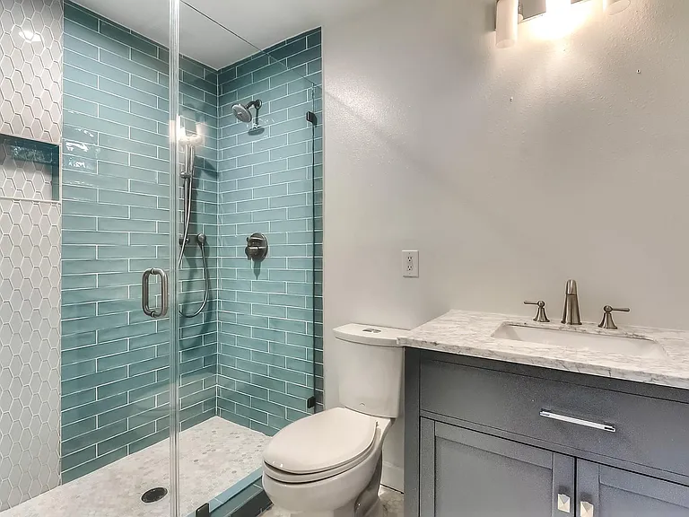 9006 Dunlap St — Photo 20