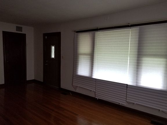 4th image of 2301 Pearl St
