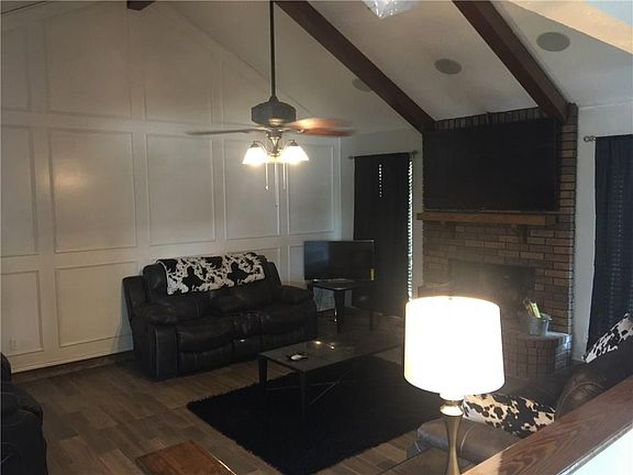 3rd image of 6315 Aires Dr