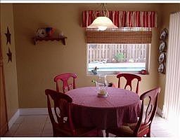 4th image of 610 NE 57th Ct