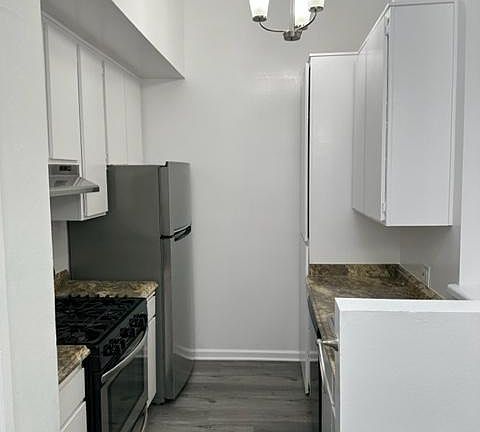 3rd image of 3601 Jasmine Ave APT 6