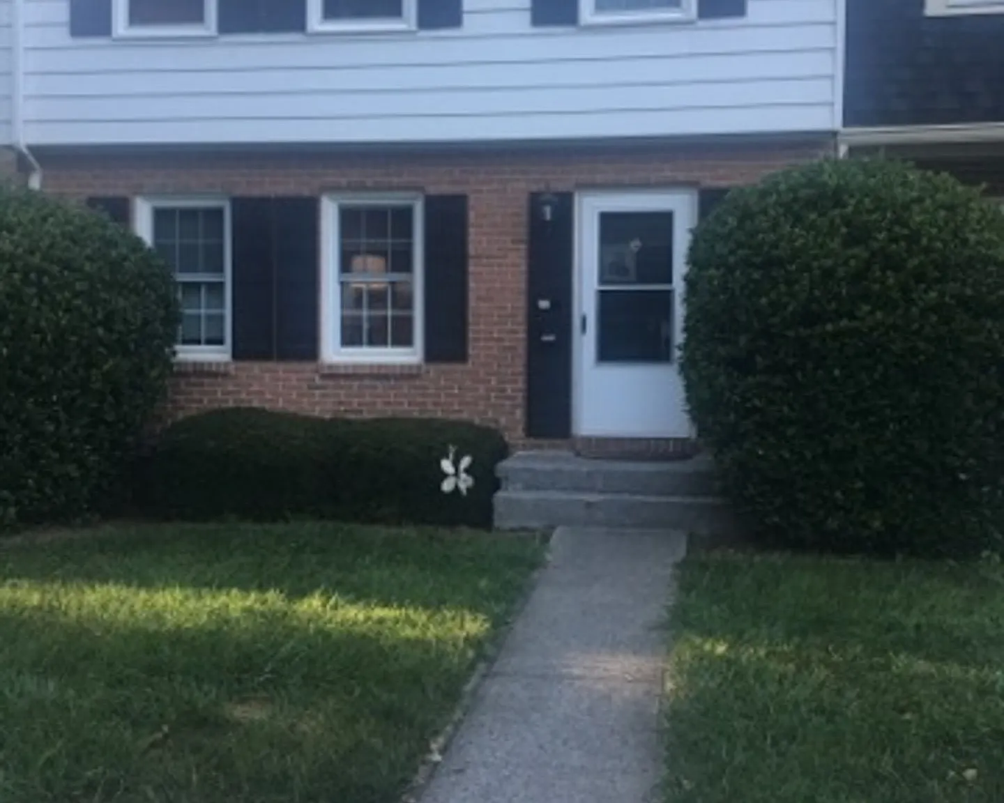 Wellesley - 2804 — Photo 1
