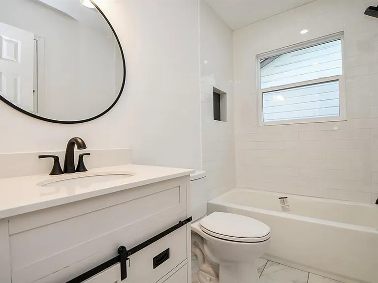 6834 Saint Augustine St — Photo 14