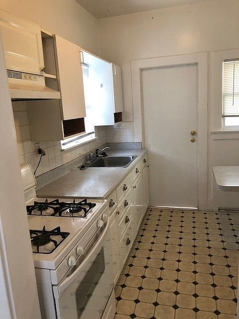 2nd image of 4348 E 4th St