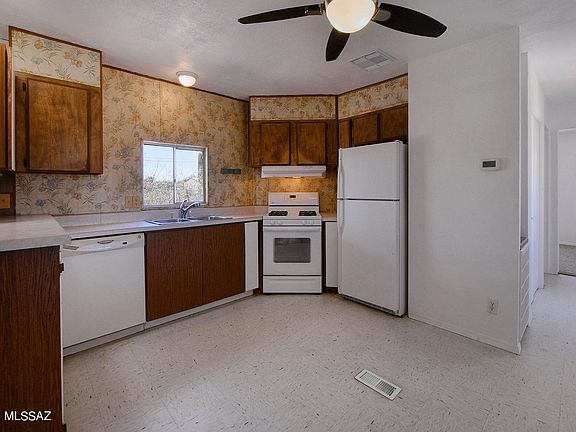5th image of 4051 S Mark Ave