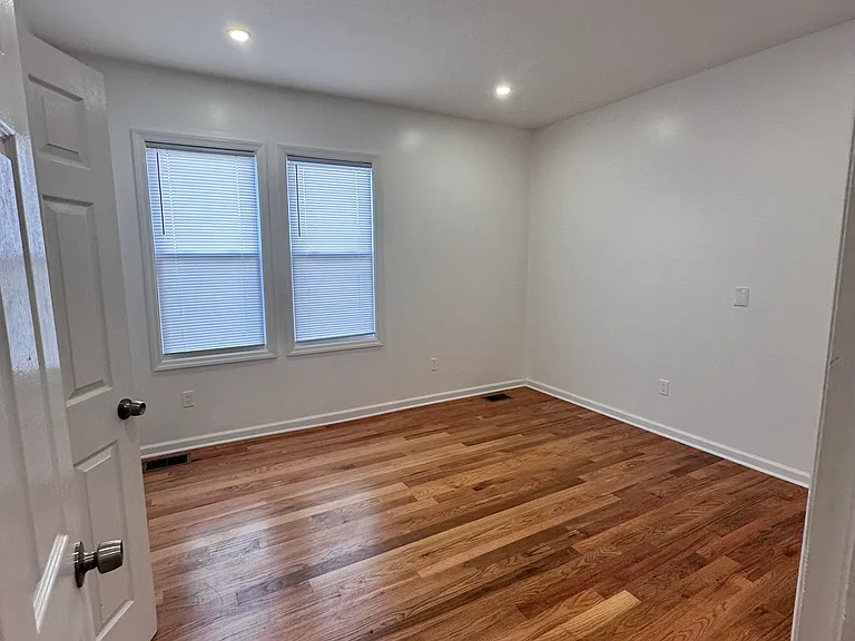 1300 Lincoln St #1 — Photo 5