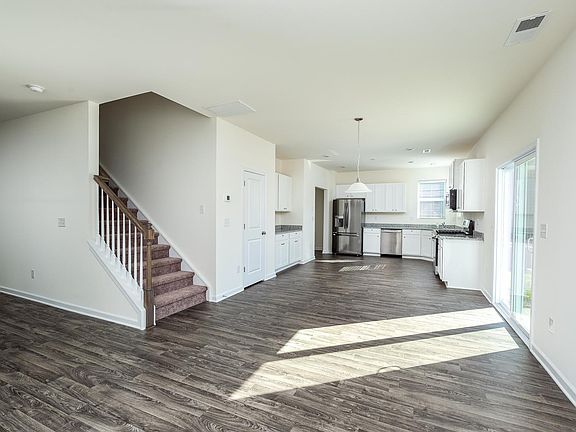 3rd image of 7211 Wheyfield Dr