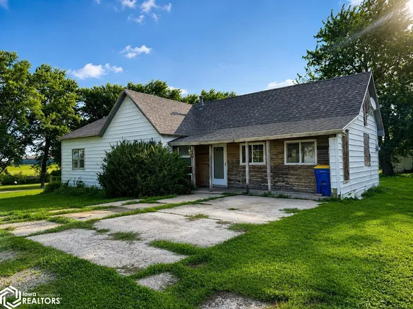 201 Ford St, Hanlontown, IA 50444