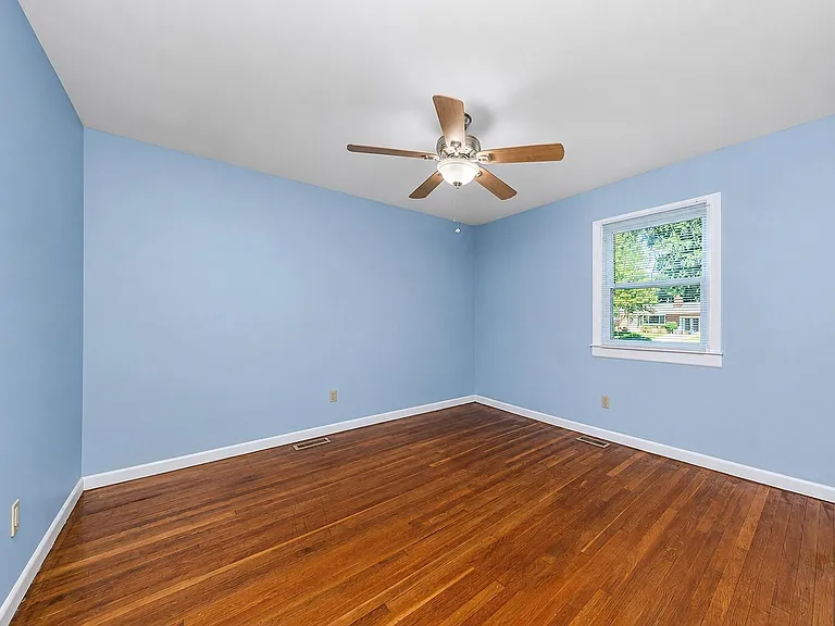 855 Catalina Dr — Photo 10
