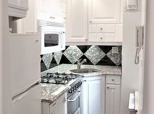 750 Park Ave APT 8D, New York, NY 10021