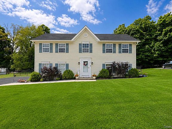 3rd image of 3 Sharon Drive