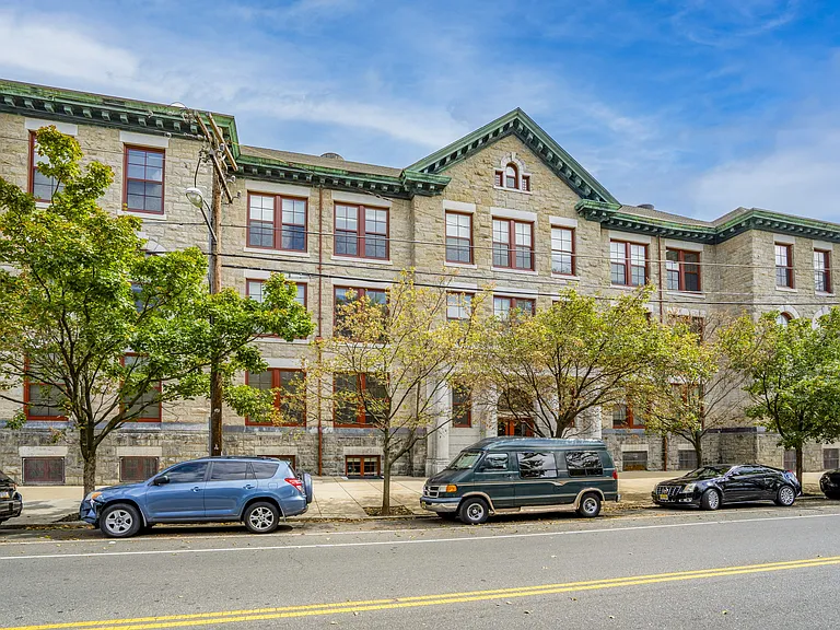 The Lofts At Abigail Vare — Photo 9