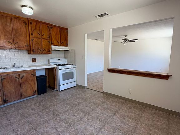 4th image of 1503-1505 E Ashlan Ave #103