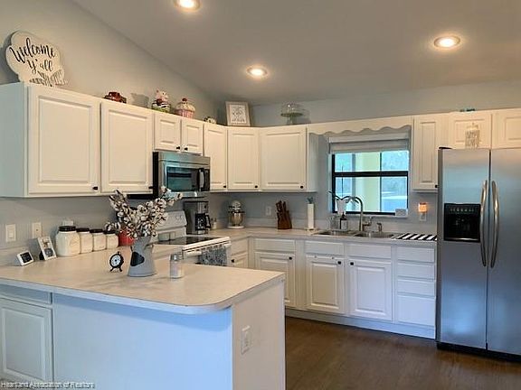 5th image of 1425 Crossview St