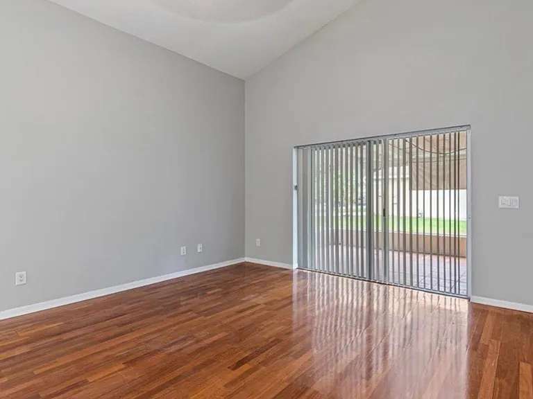 5725 Hawklake Rd — Photo 6