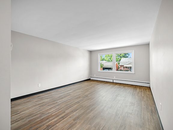 2nd image of 570 Marion Ave #3