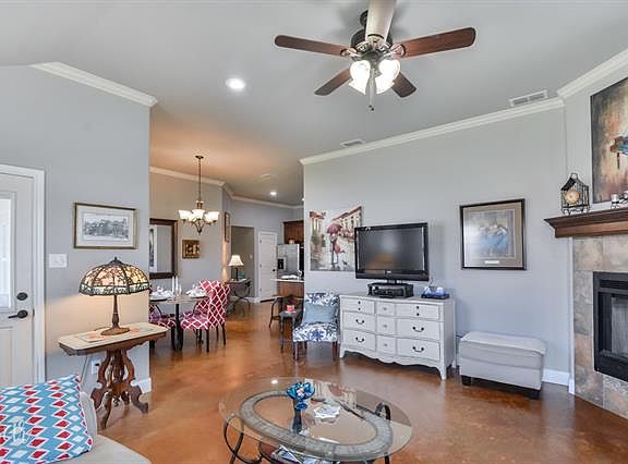 4th image of 2326 Independence Blvd
