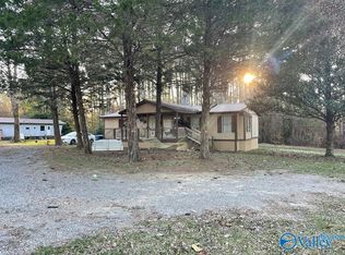 76 Monarch Dr, Arab, AL 35016