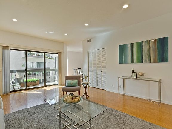 2nd image of 111 9th Ave APT 206