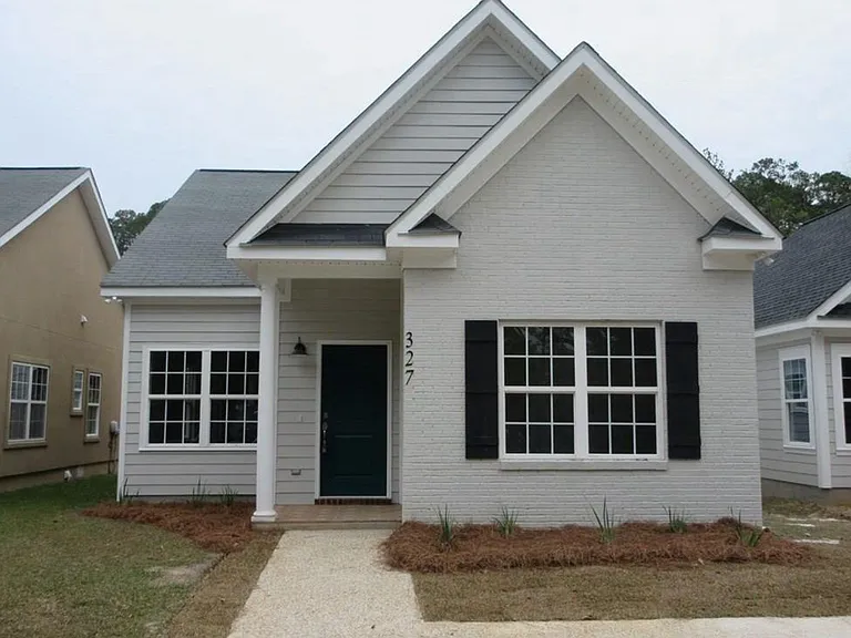 327 Summercreek Cv — Photo 1