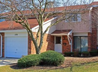 1176 Hertford Ct, Wheaton, IL 60189