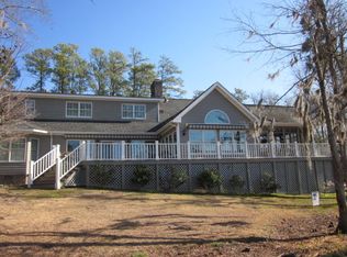 105 Island Ln, Washington, NC 27889
