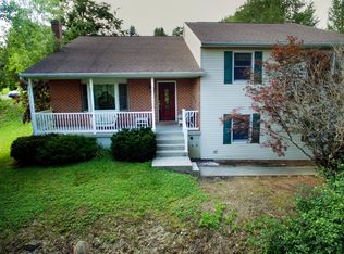 898 Hickory St, Pottsville, PA 17901