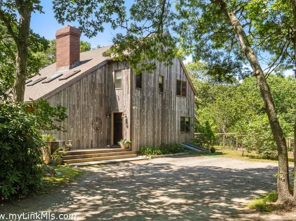 99 Old Purchase Rd, Edgartown, MA 02539
