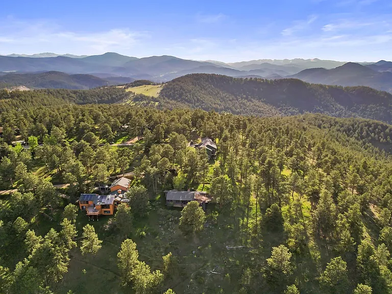 Aerial view showing privacy, tucked below Pine Song Trail