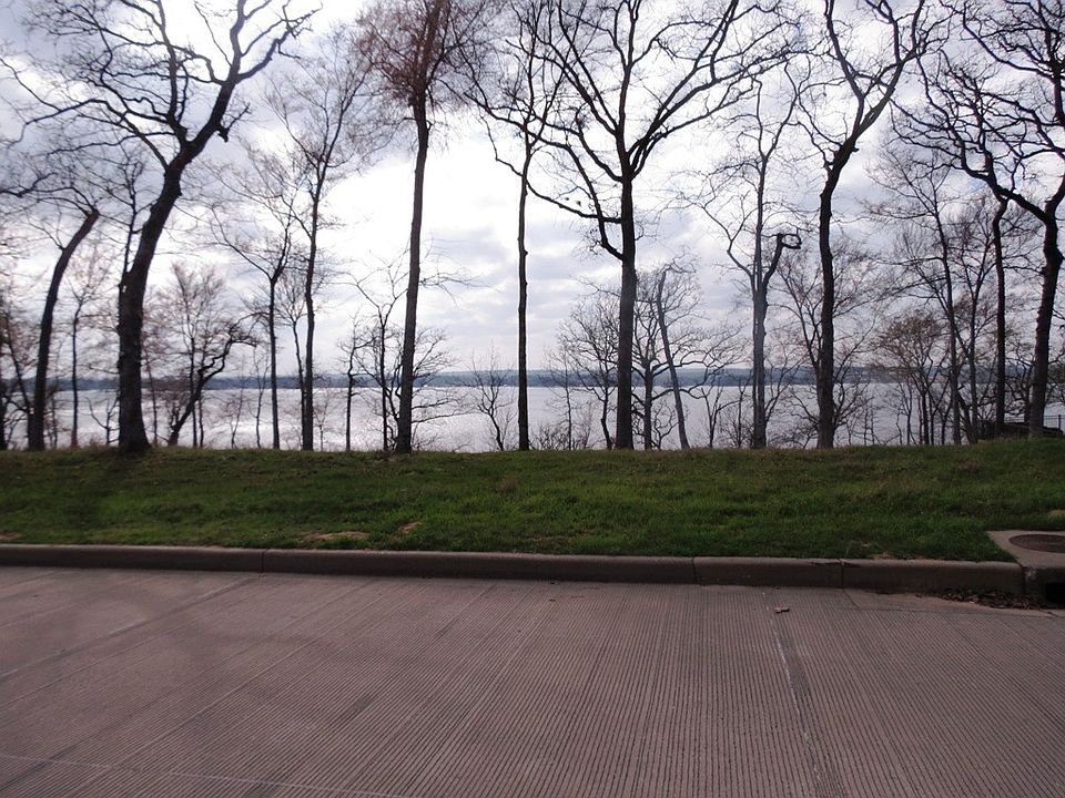 1st image of 208 S Eagles Bluff Blvd