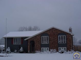3211 SE Skylark Dr, Topeka, KS 66605
