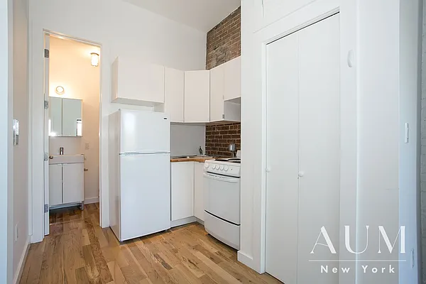 Rented by Zone Corp | media 11