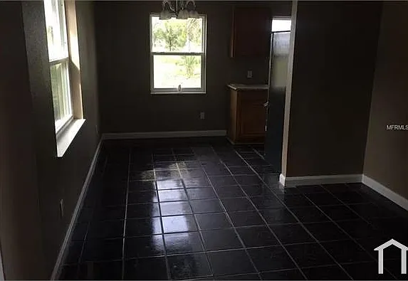 118 Academy Ave — Photo 3