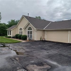 6164 NE Kensington Dr #23-C, Lees Summit, MO, 64064