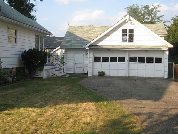 Oversized 2 Car Garage