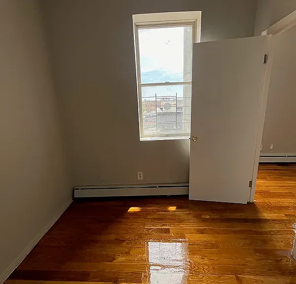 57 Tapscott St #4G — Photo 4