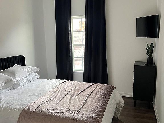 5th image of 2205 Rosewood St