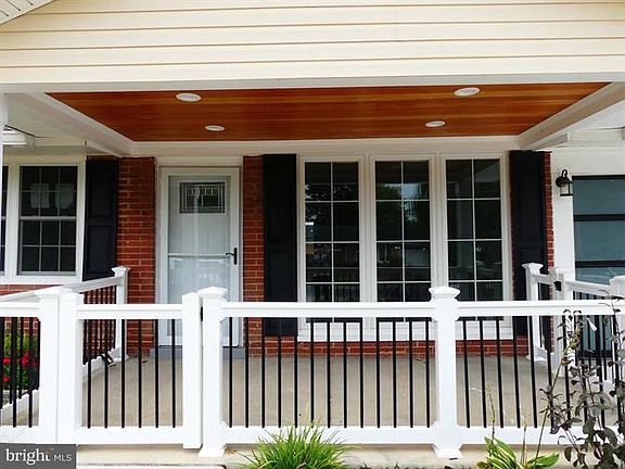 5th image of 4806 Flower Ln