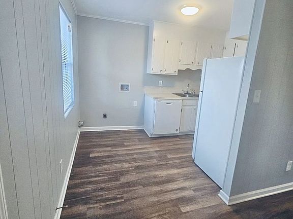 5th image of 100 Westmeadows Dr #L