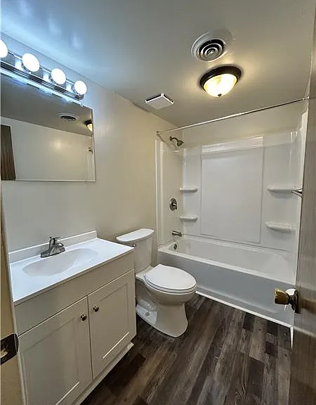 4313 Earl Dr #B7 — Photo 9