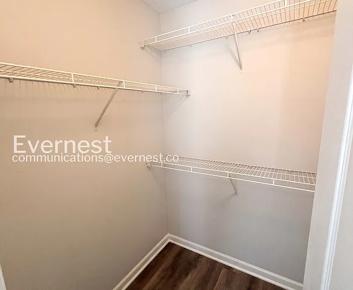 8631 Thomas Ln — Photo 22