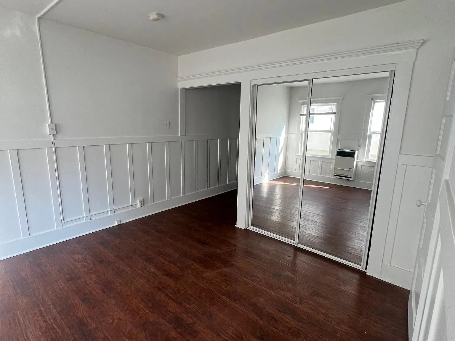 Studio, 420 sqft, $2,075 — Photo 3