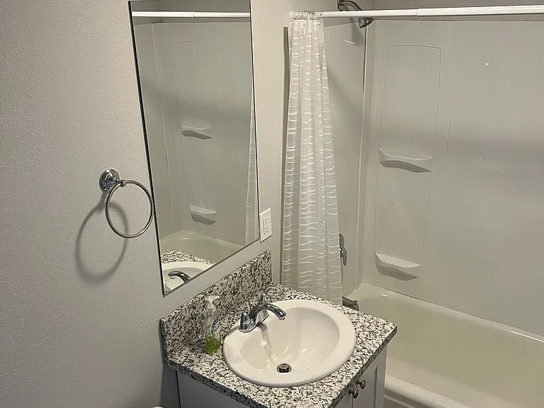 554 SW Jefferson Ave #3 — Photo 3