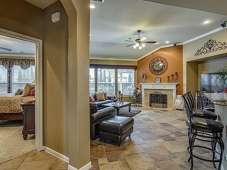 9422 Cheslyn Ct — Photo 8