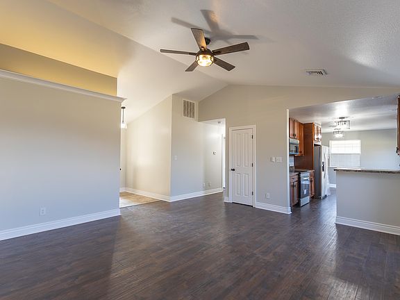 4th image of 709 E Terrill Rd