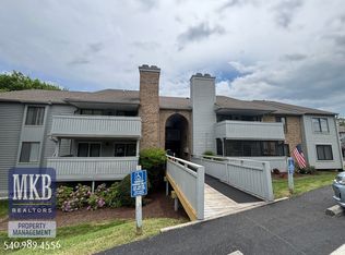 2527 Gatehouse Ln, Salem, VA 24153