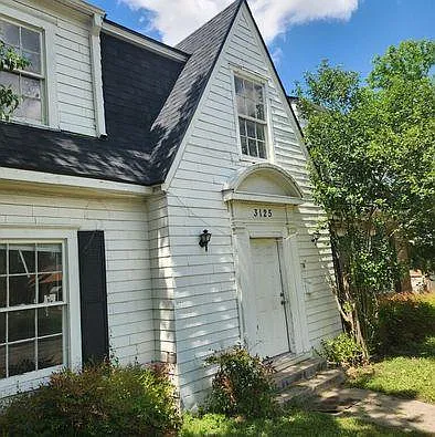 4 bed, 2200 sqft, $2,200 — Photo 2